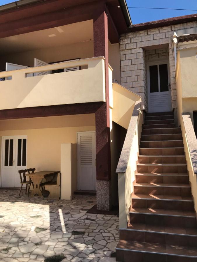Summer Rooms Baska Bagian luar foto