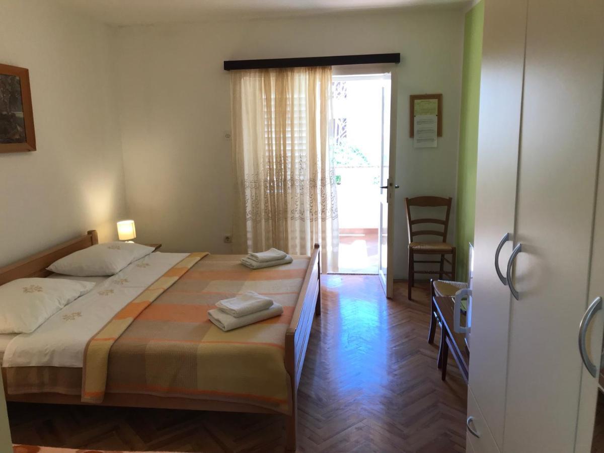 Summer Rooms Baska Bagian luar foto
