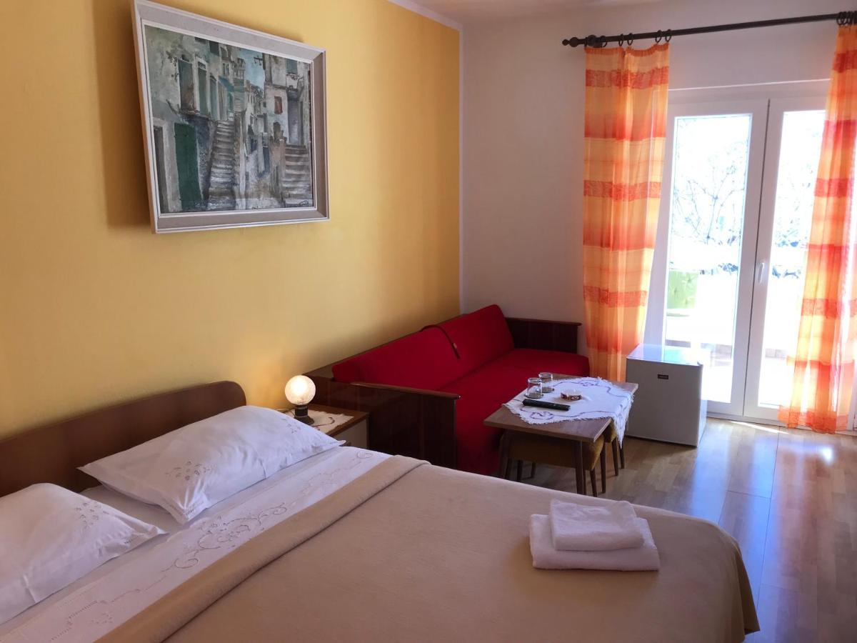 Summer Rooms Baska Bagian luar foto