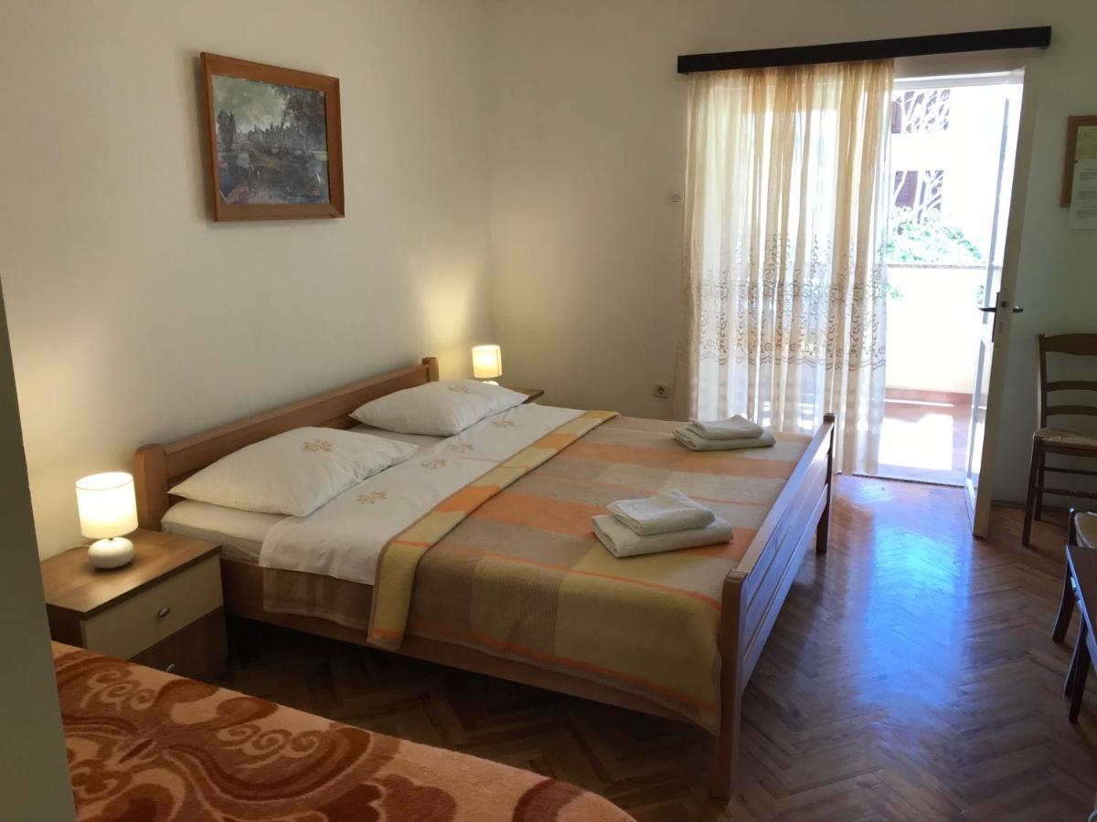 Summer Rooms Baska Bagian luar foto