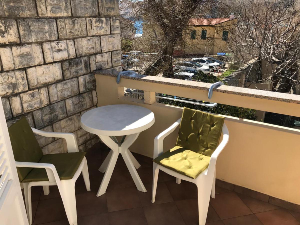 Summer Rooms Baska Bagian luar foto