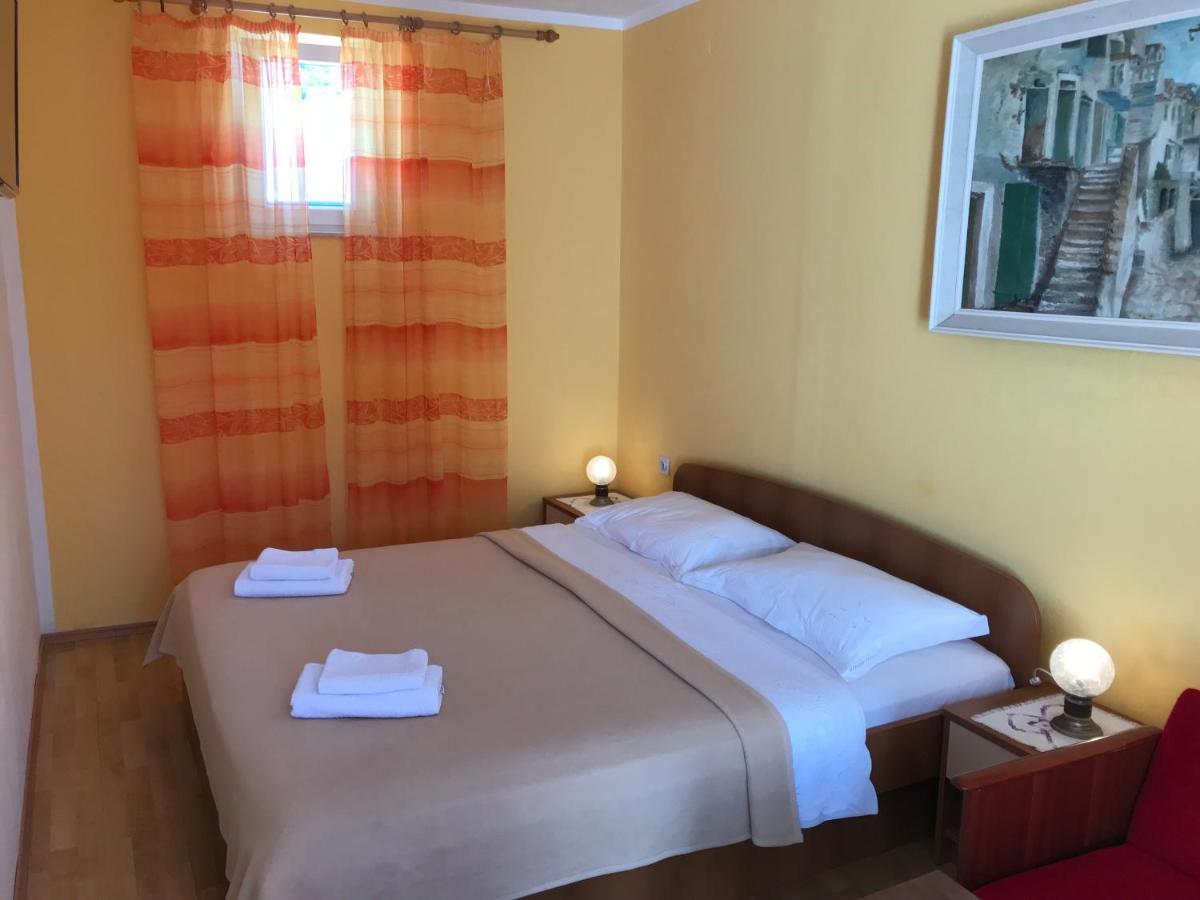 Summer Rooms Baska Bagian luar foto