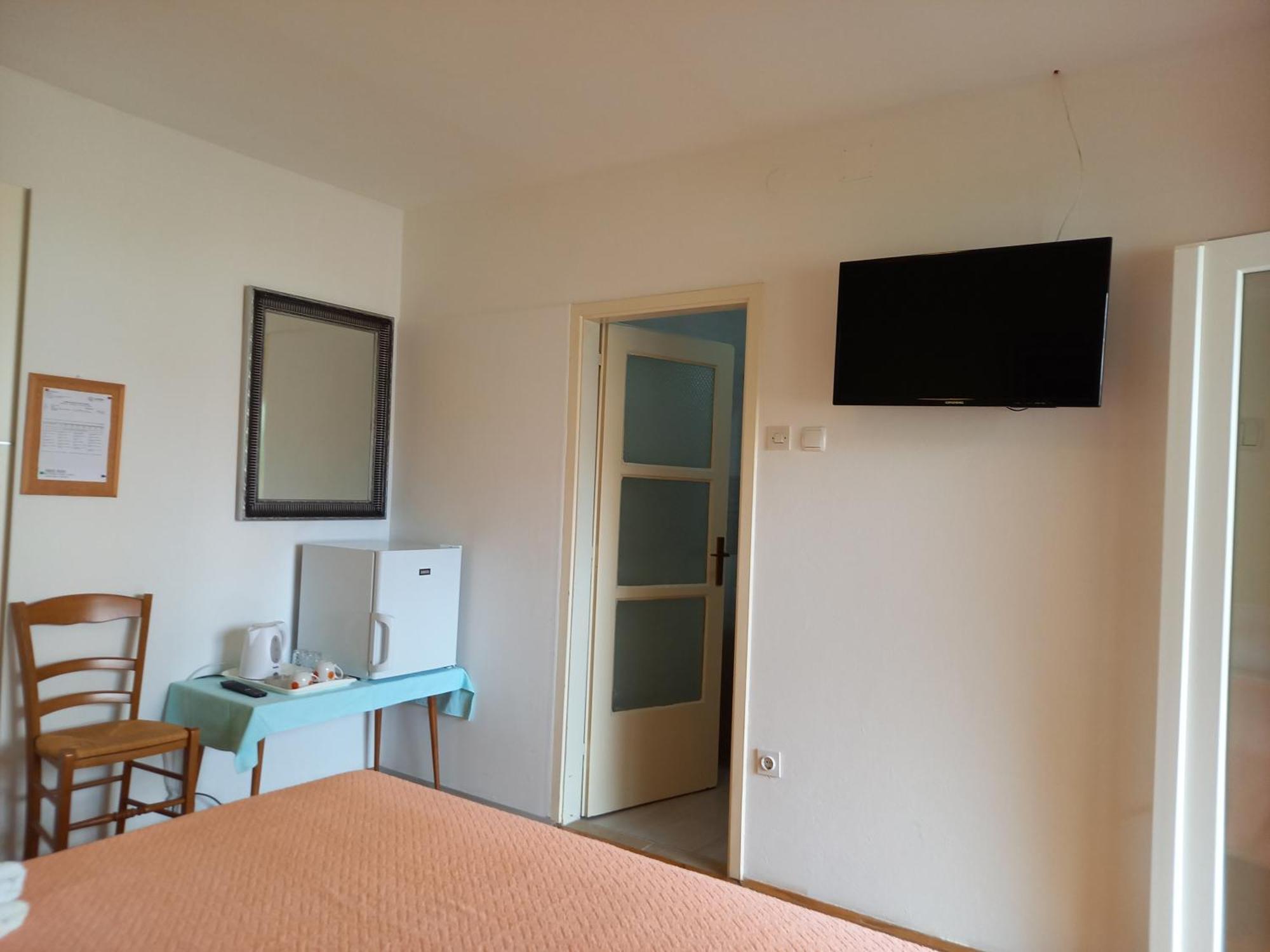 Summer Rooms Baska Bagian luar foto